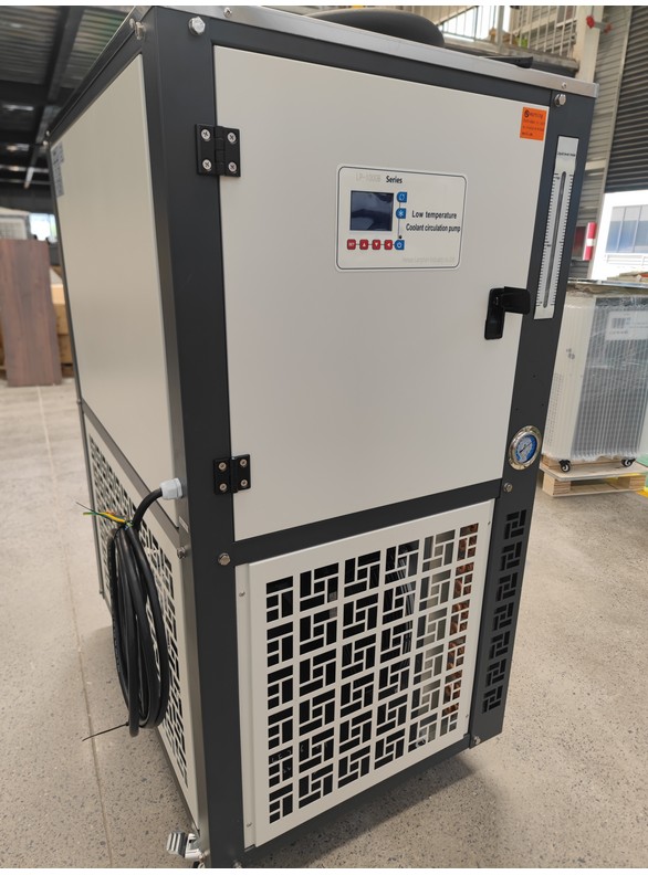 密闭型DLSB‑100/30低温冷却液循环泵 100L -30℃实验室制冷设备 - 细节实拍