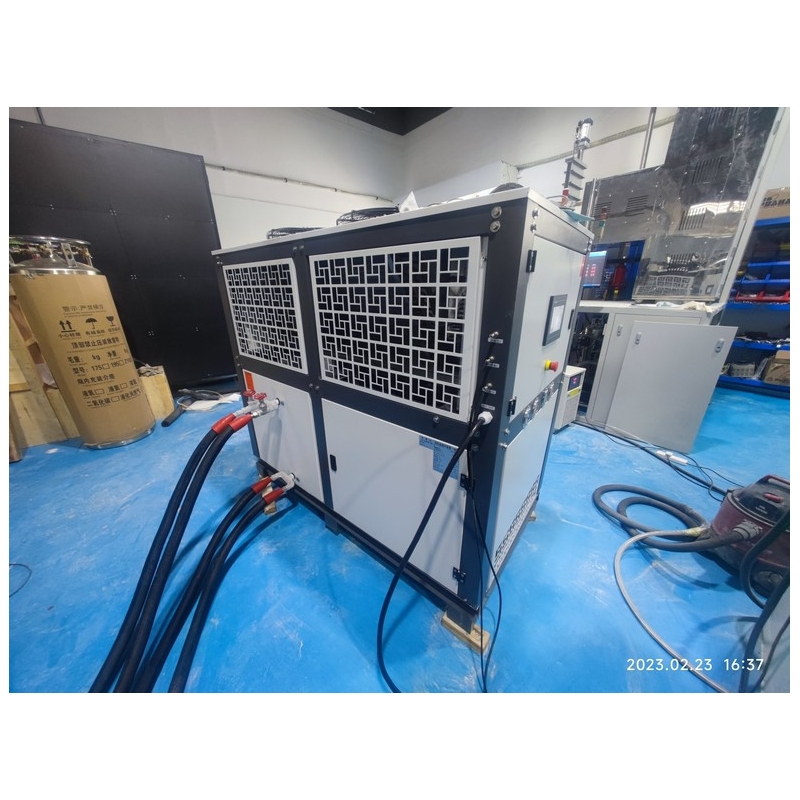 生物化工车间专用｜300L 80℃双压缩机双进双出高低温循环一体机提纯温控案例